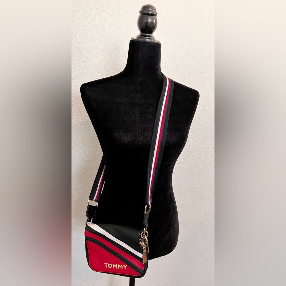 Tommy Hilfiger Shea Crossbody Purse 7-1/2"W x 5-1/2"H x 1-1/2"D